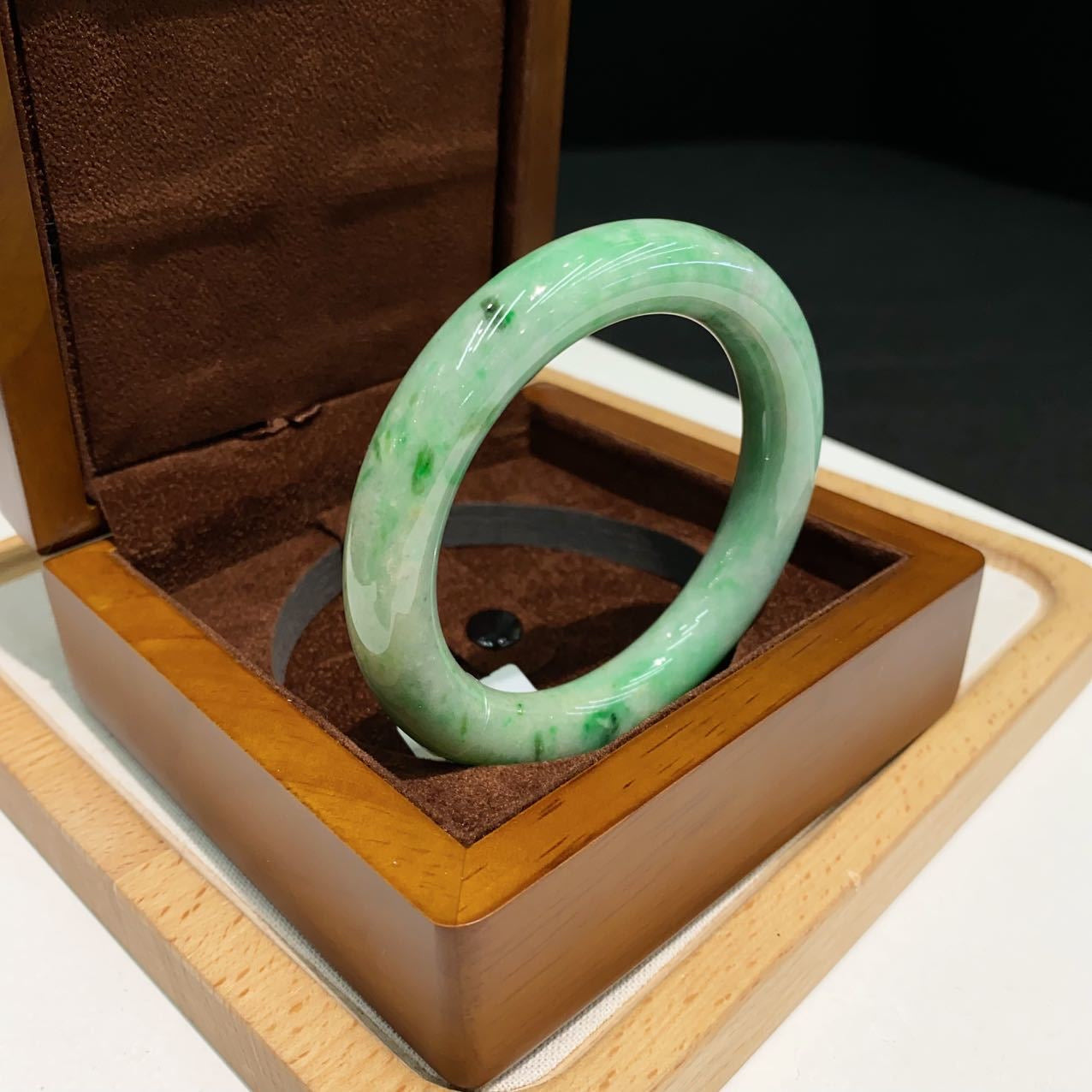 翡翠 Bangle