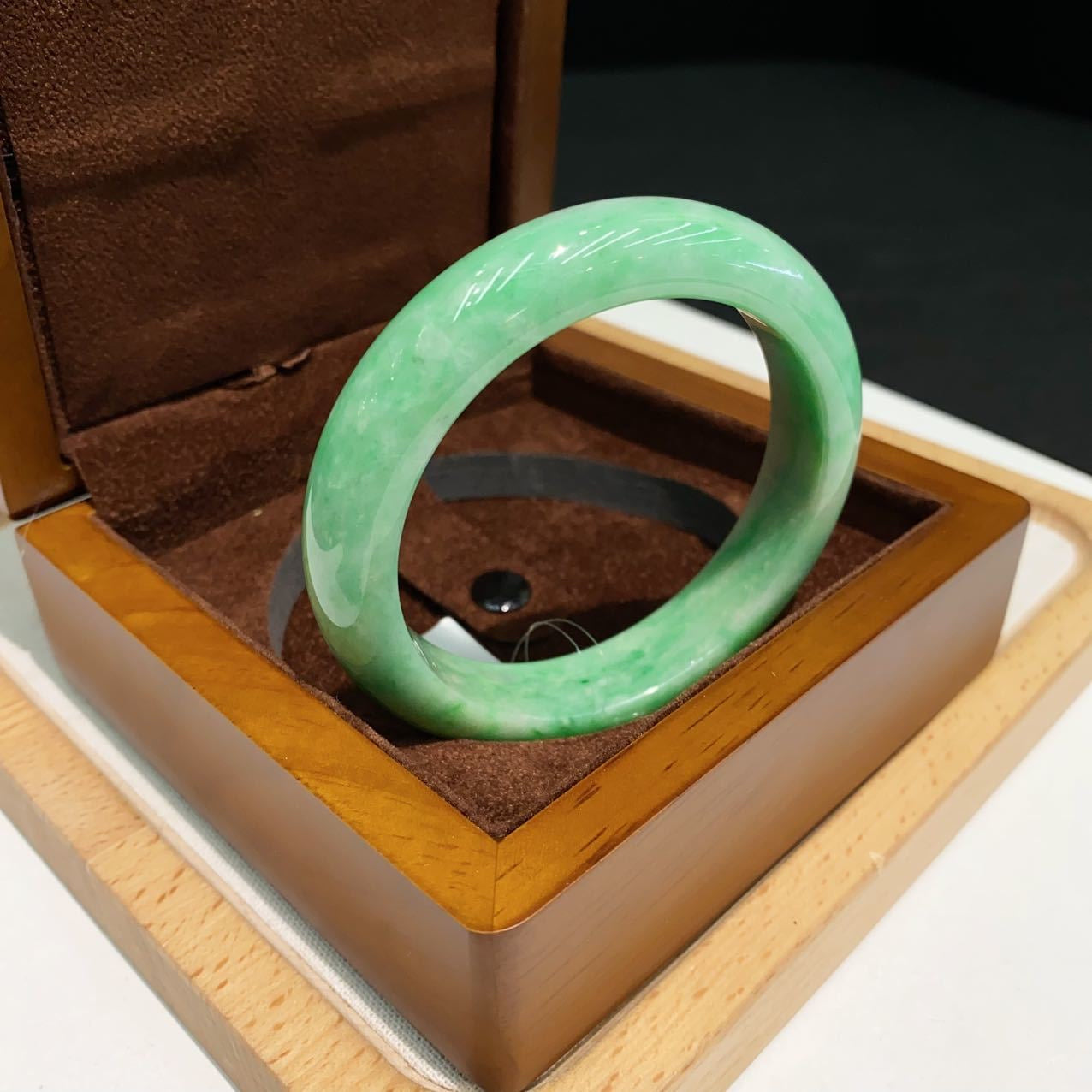 翡翠 Bangle
