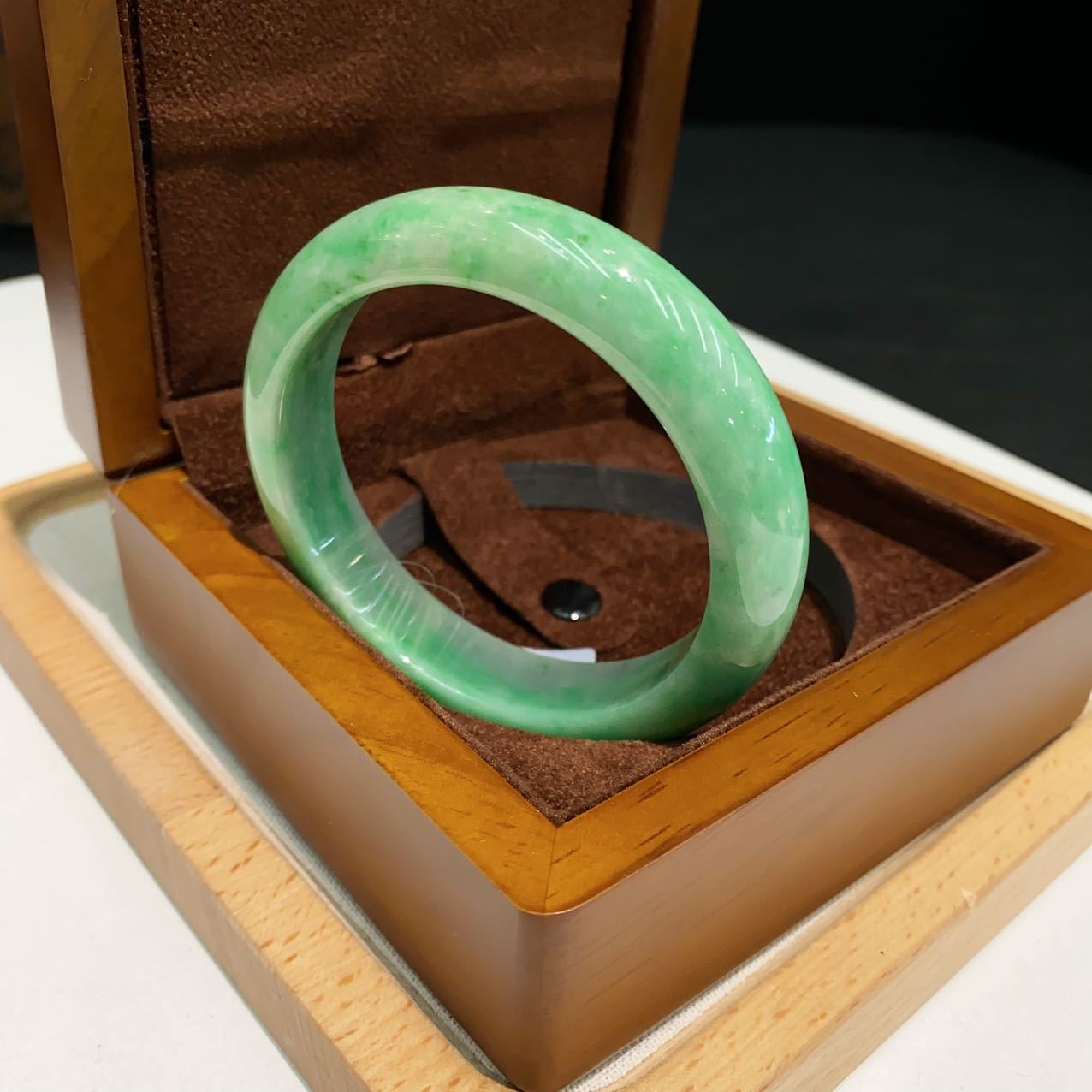 翡翠 Bangle
