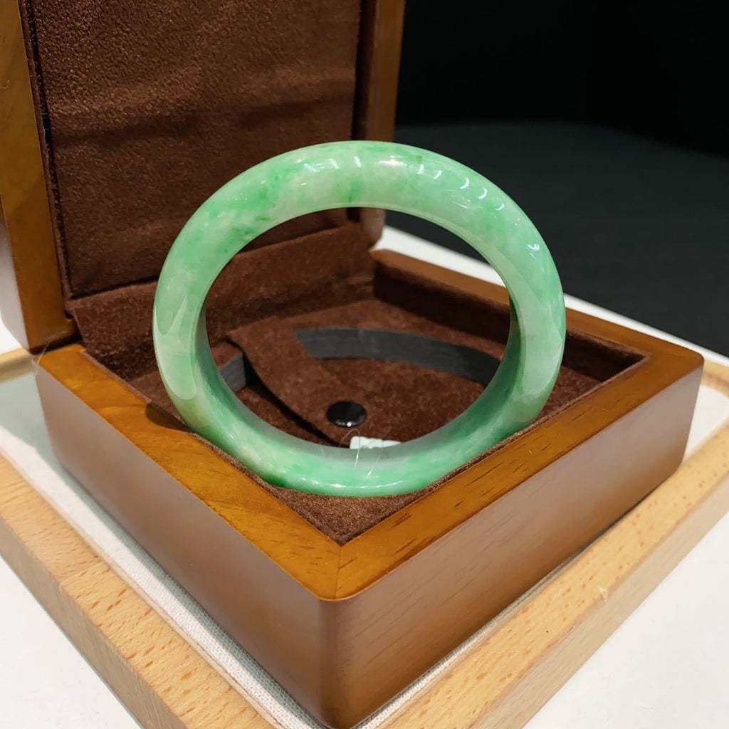 翡翠 Bangle