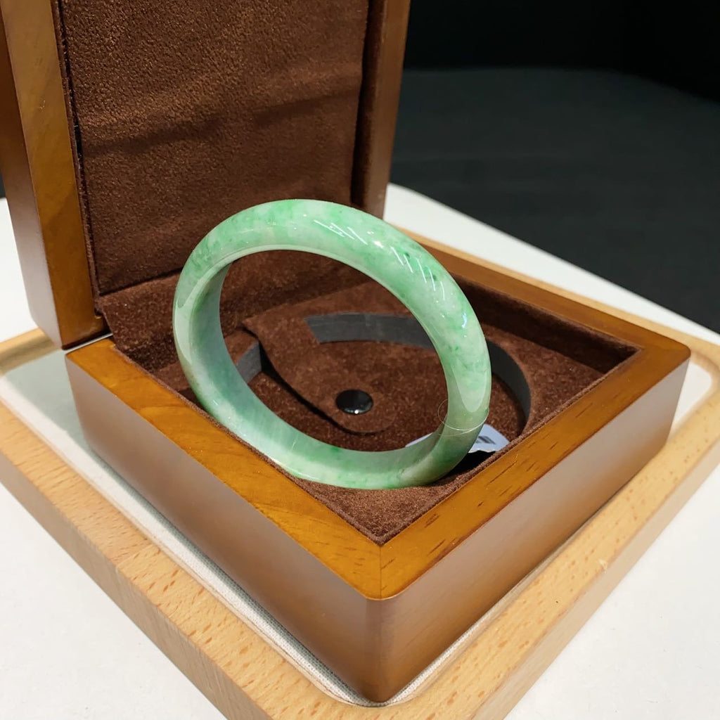 翡翠 Bangle