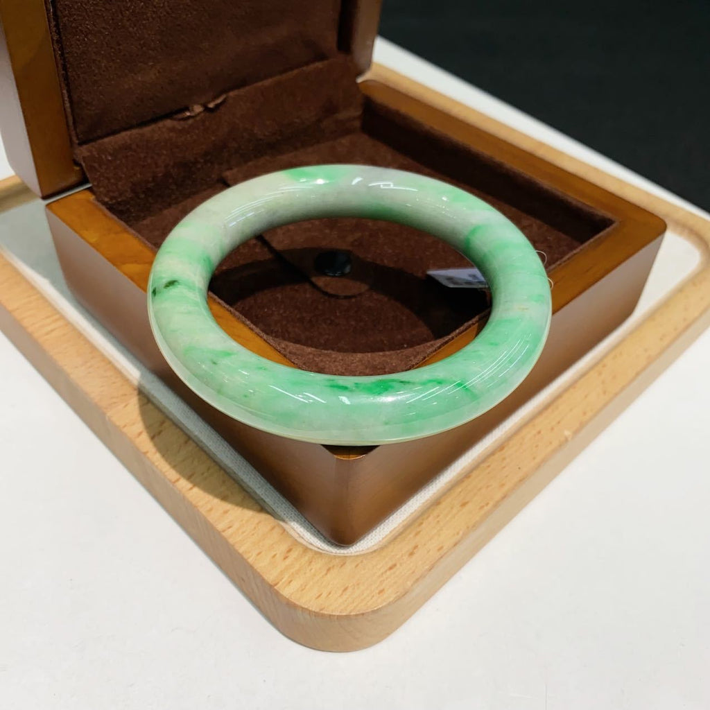 翡翠 Bangle