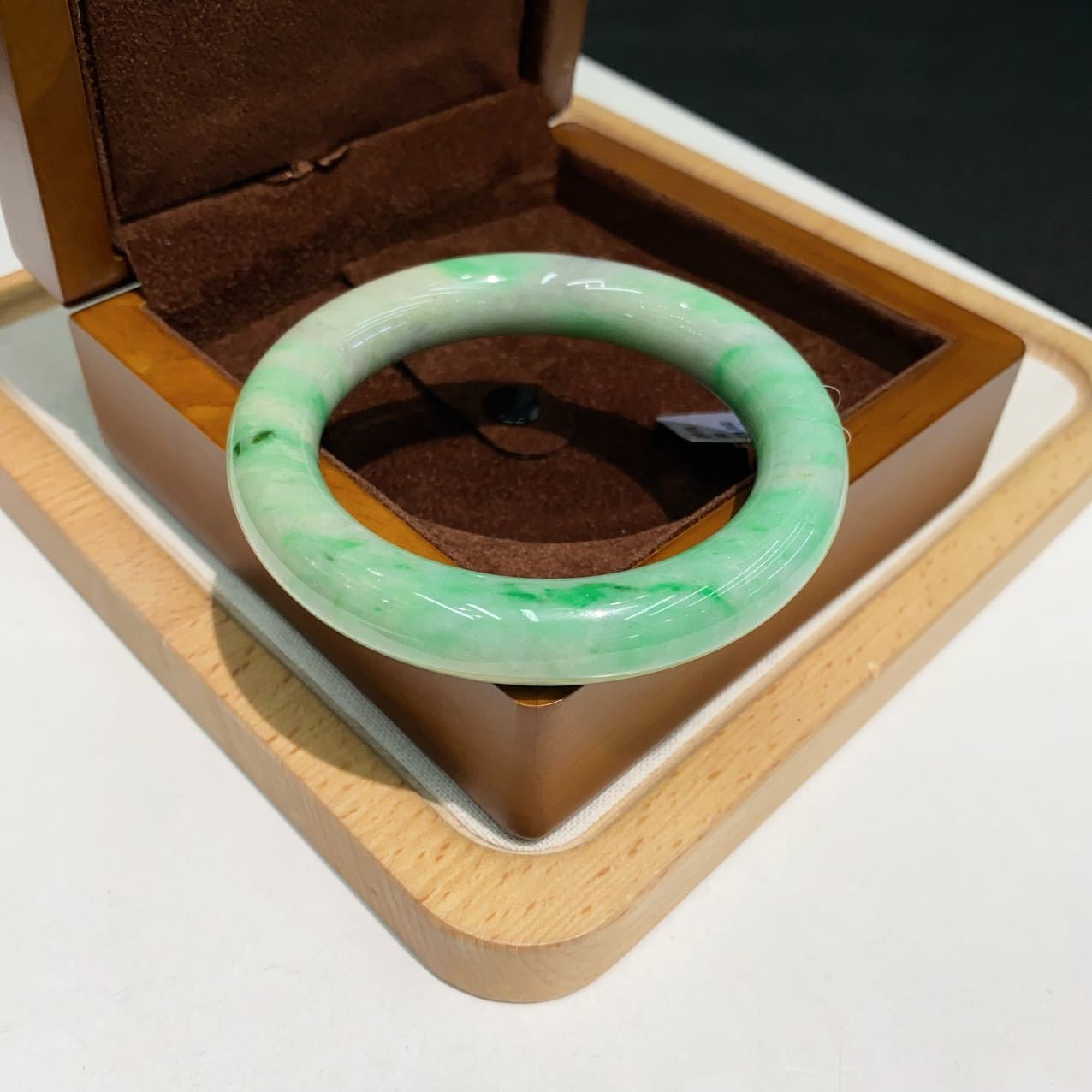 翡翠 Bangle
