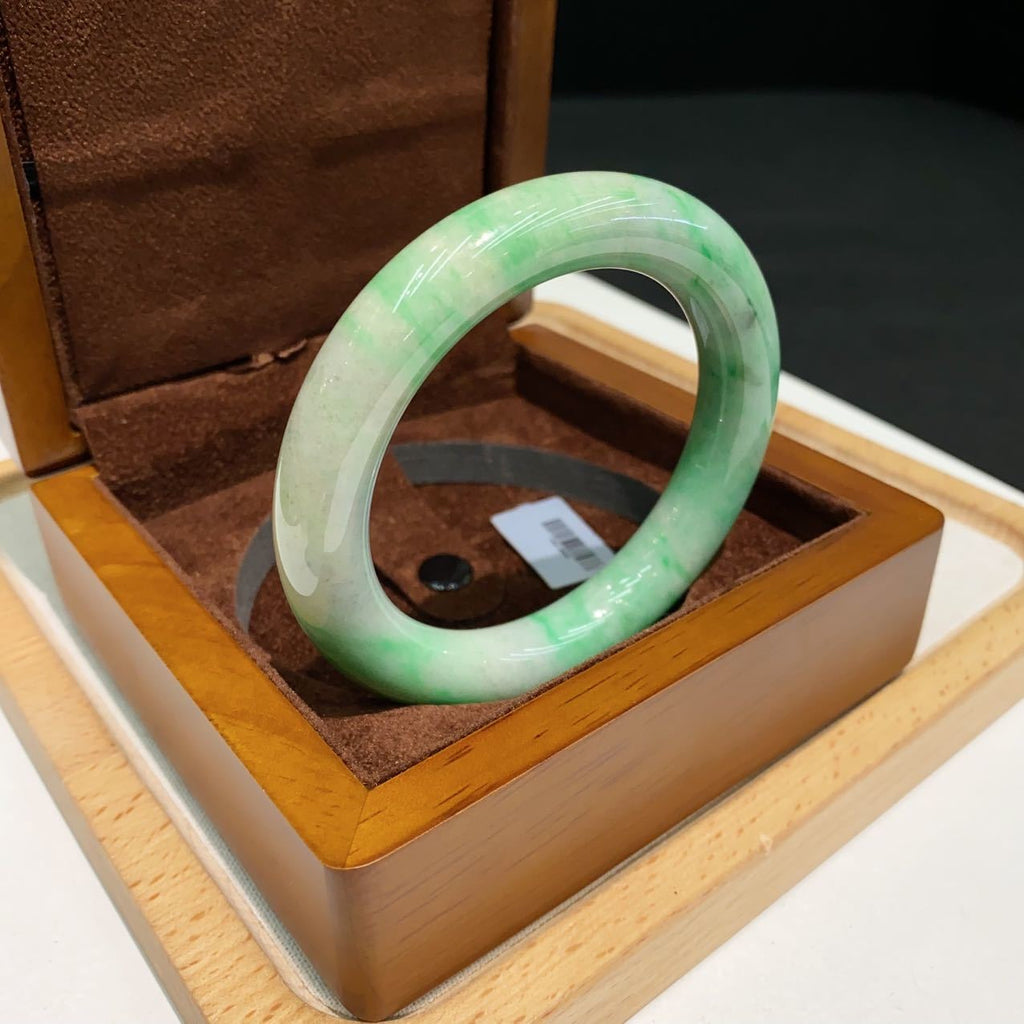 翡翠 Bangle