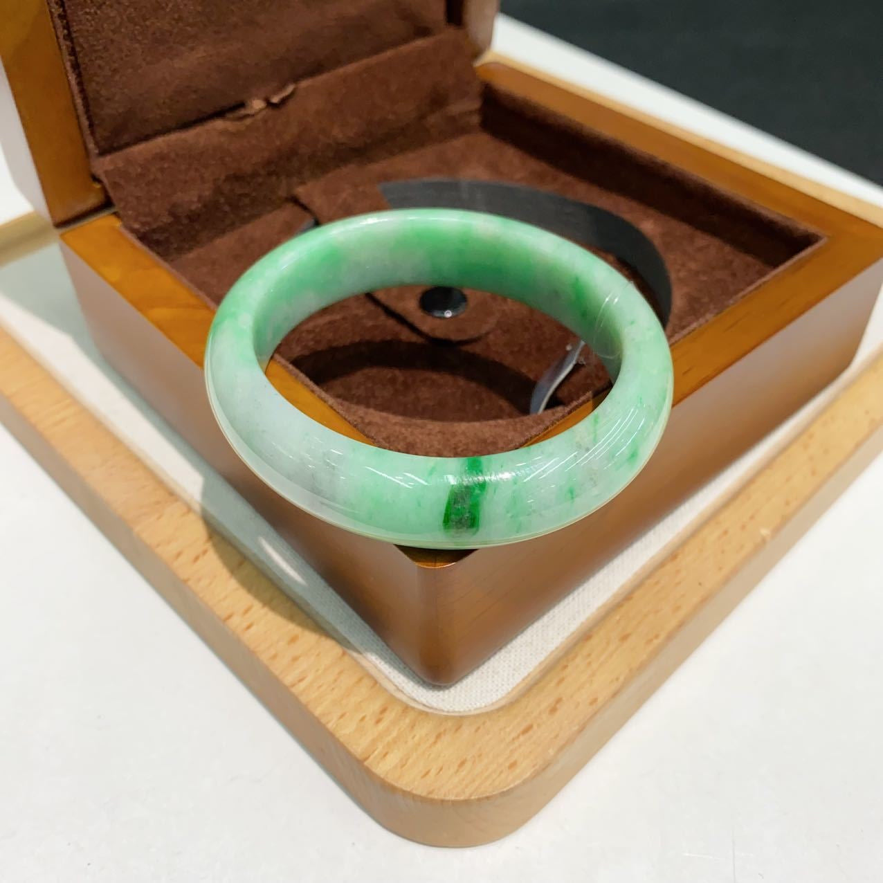 翡翠 Bangle