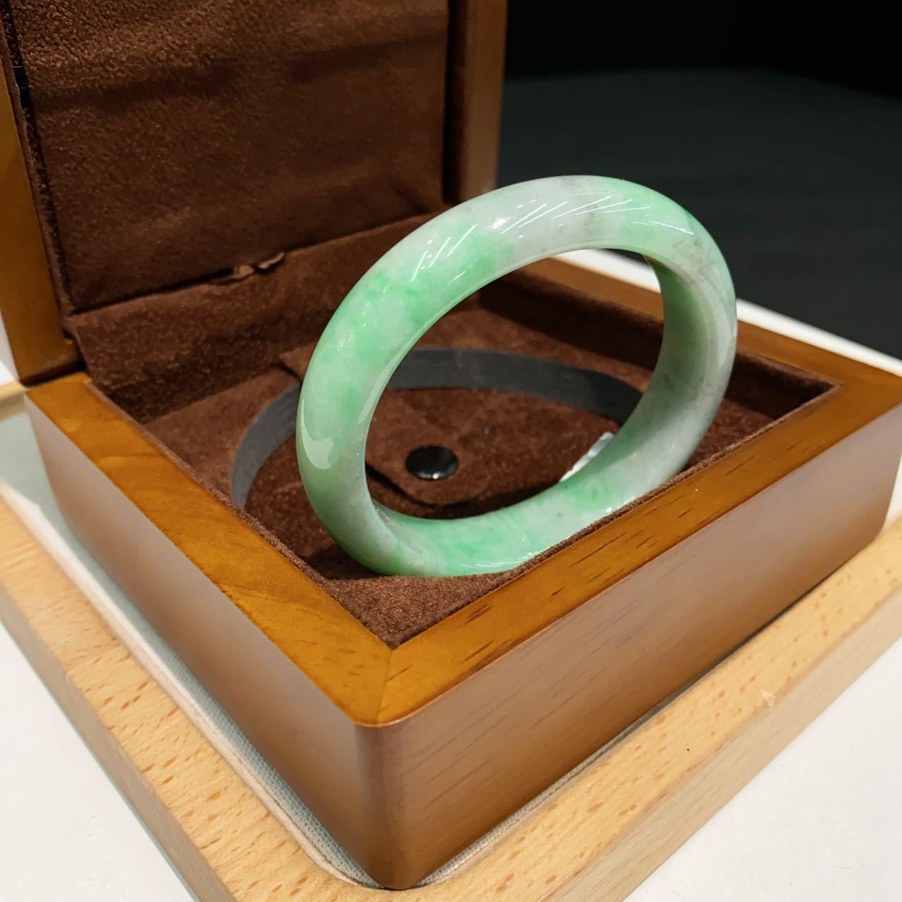 翡翠 Bangle