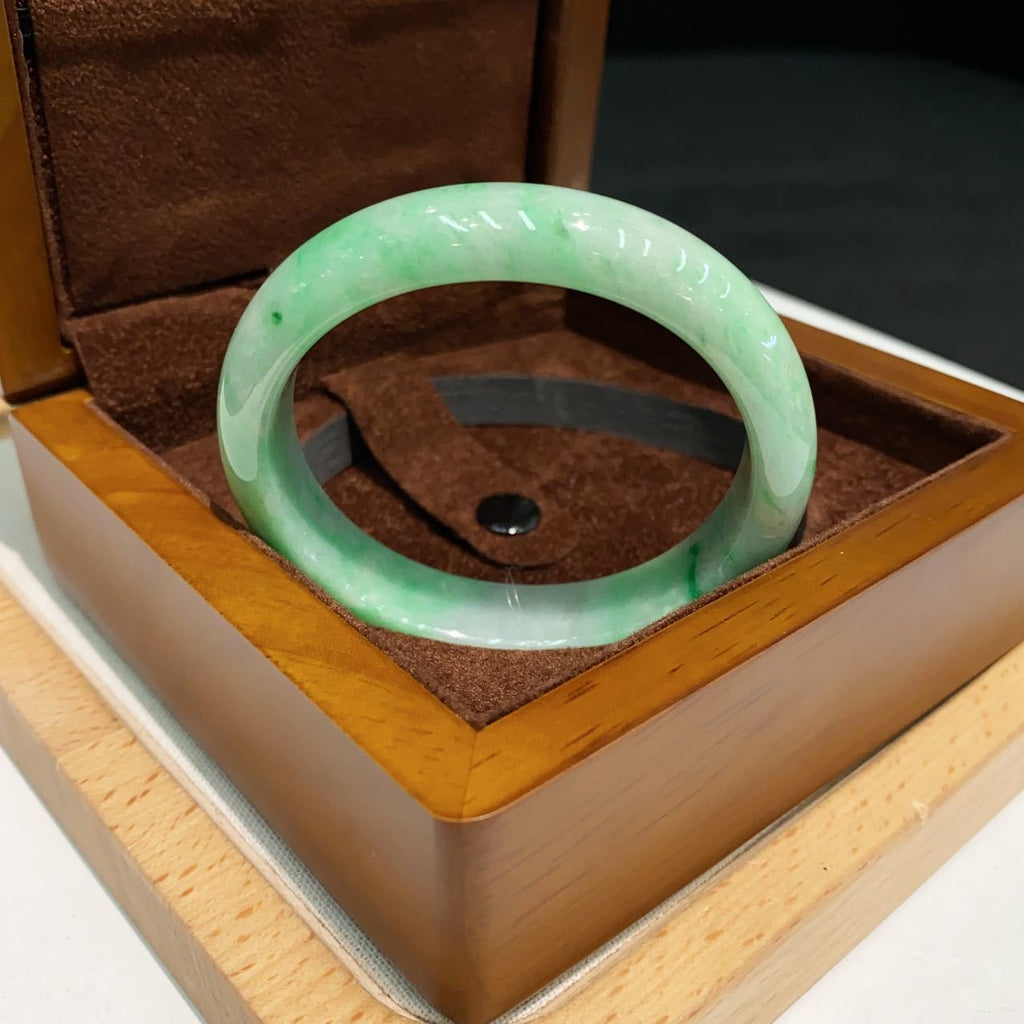 翡翠 Bangle