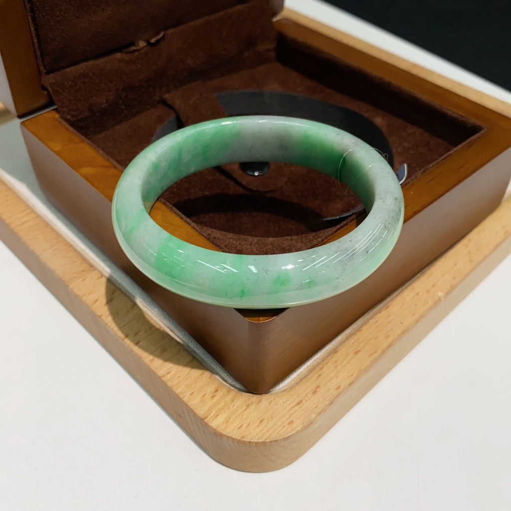 翡翠 Bangle