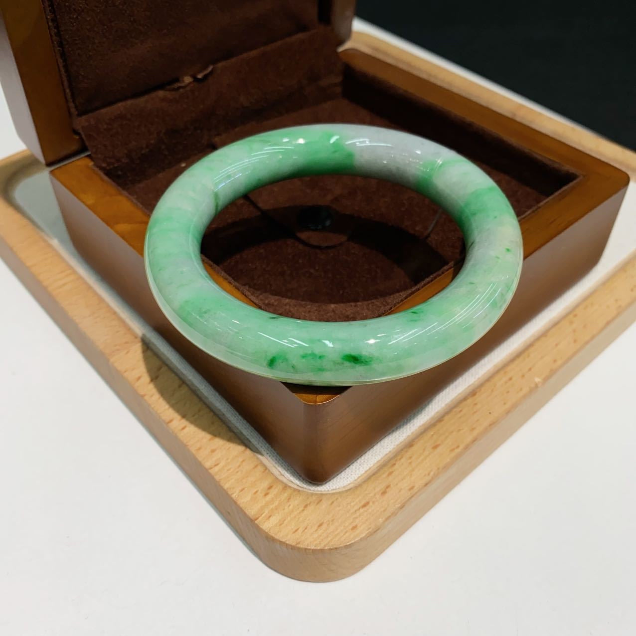 翡翠 Bangle