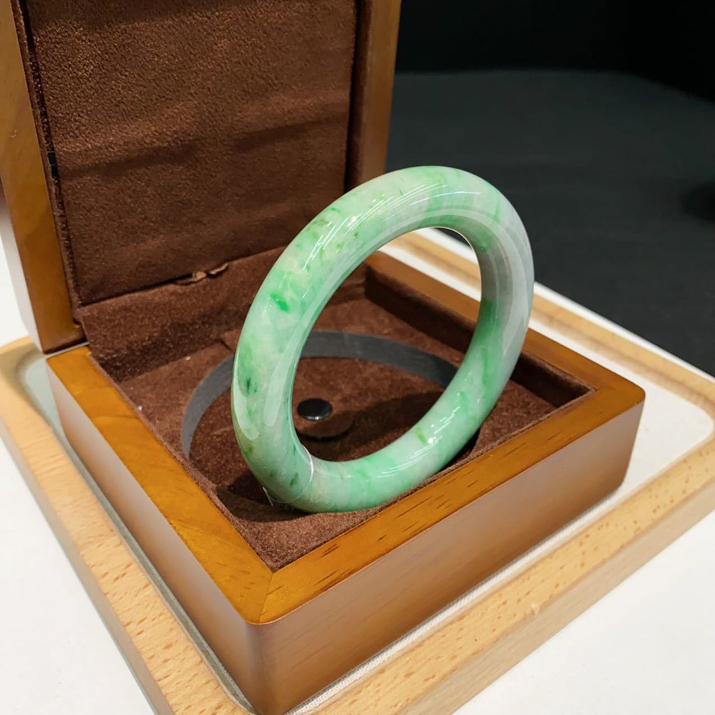 翡翠 Bangle