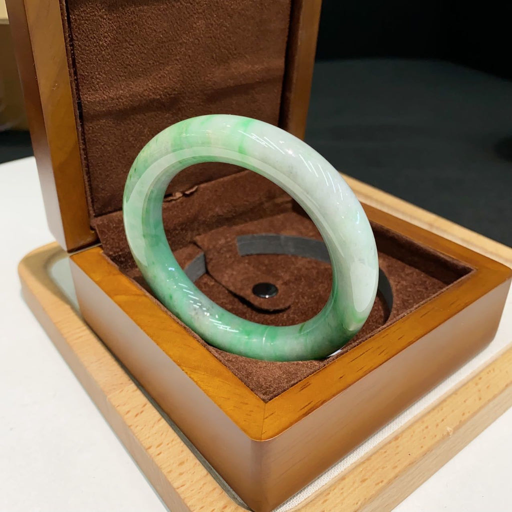 翡翠 Bangle