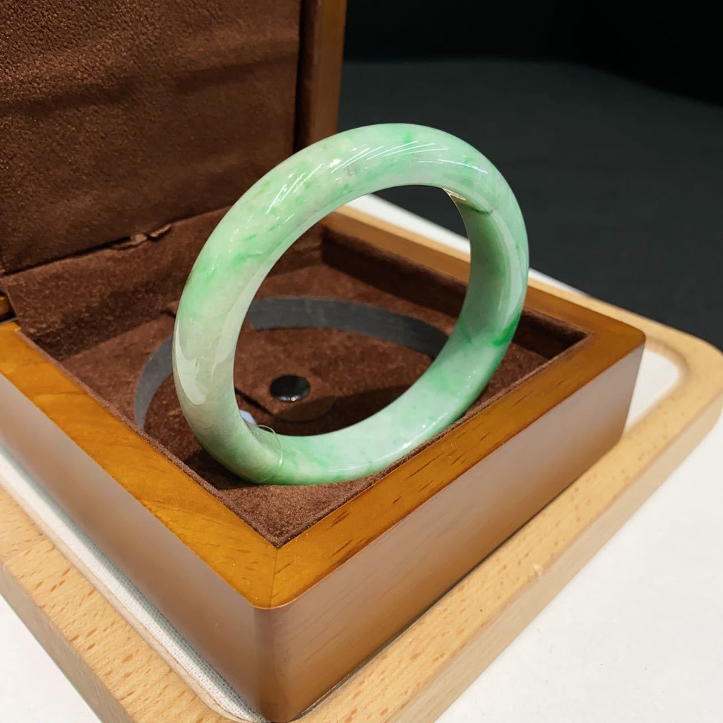 翡翠 Bangle