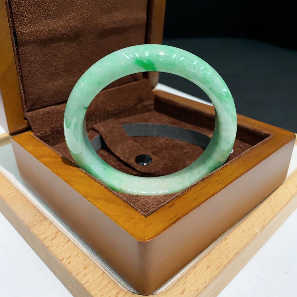 翡翠 Bangle