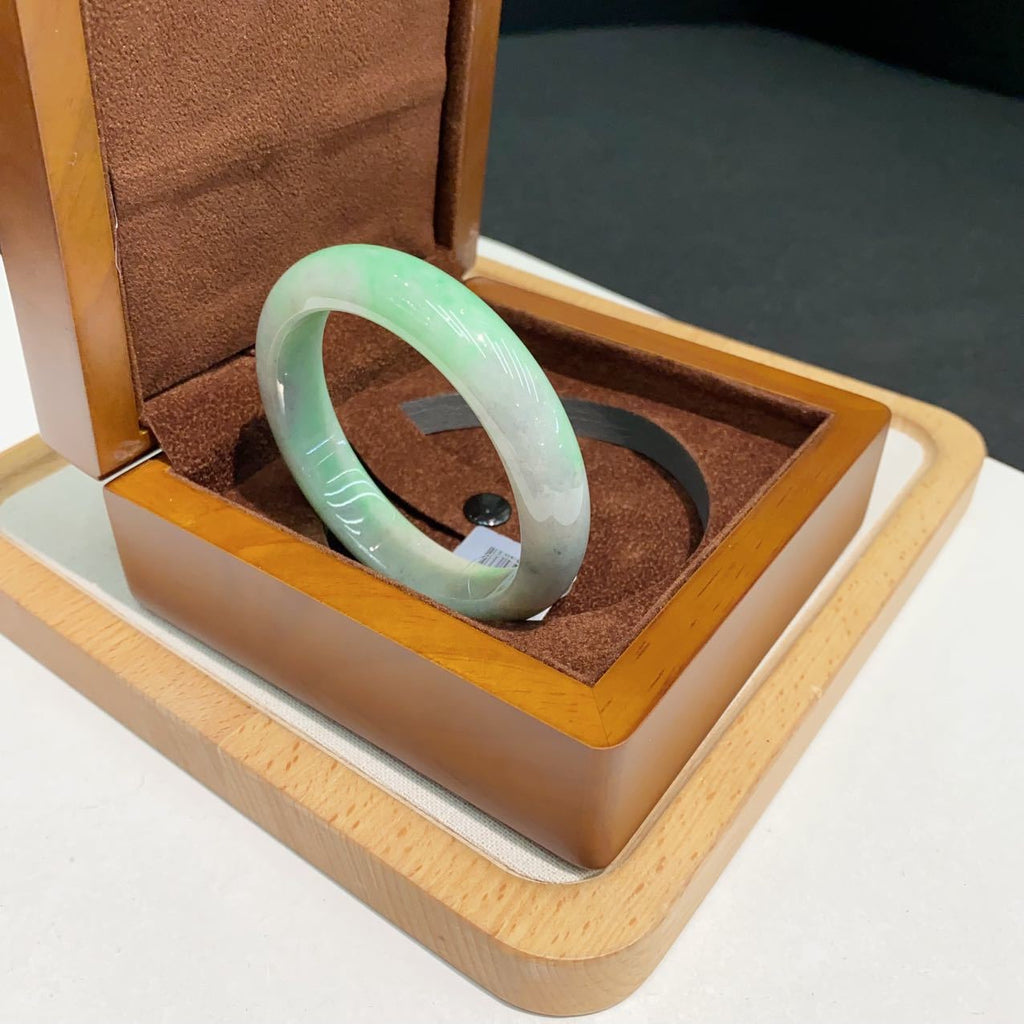 翡翠 Bangle