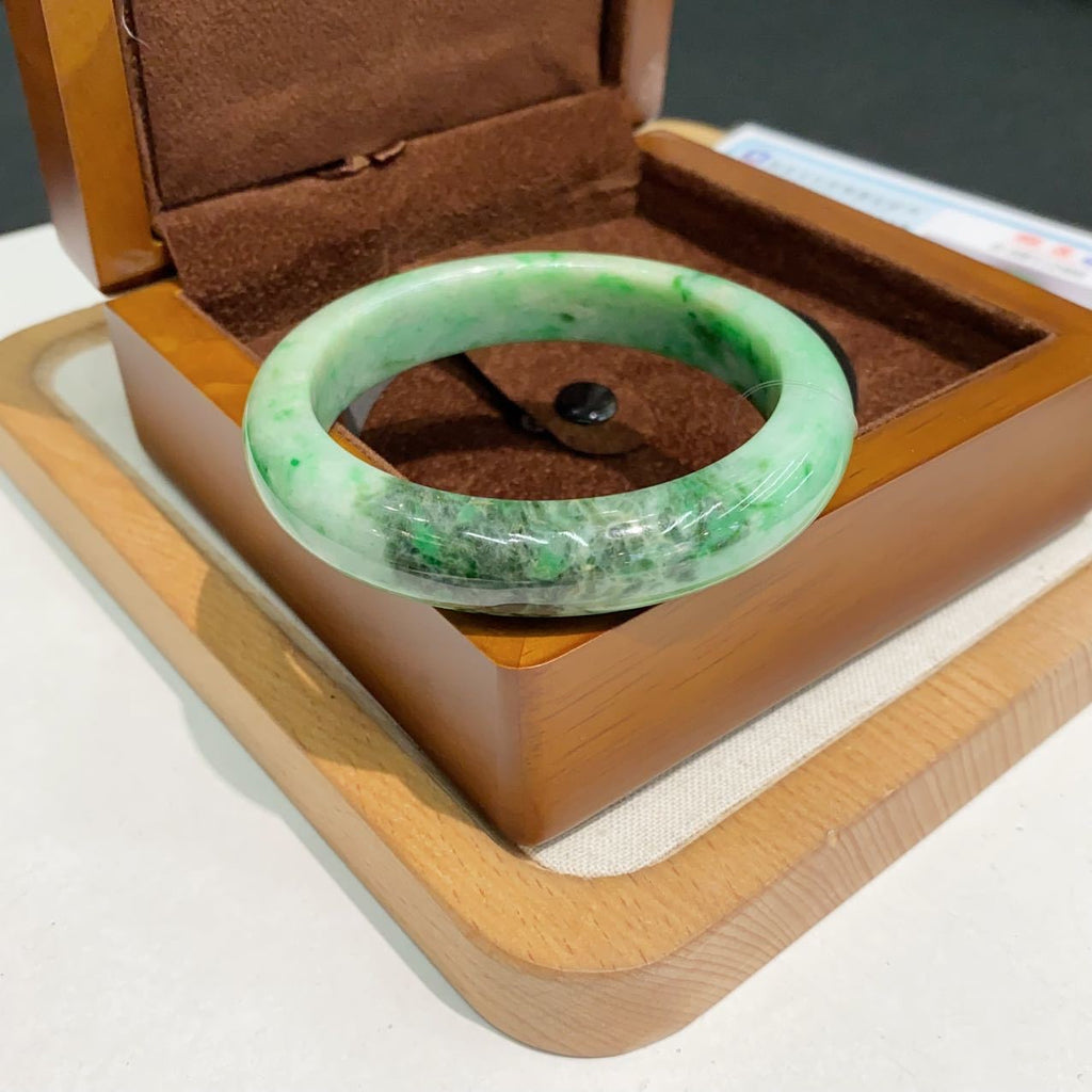 翡翠 Bangle