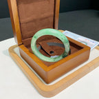 翡翠 Bangle