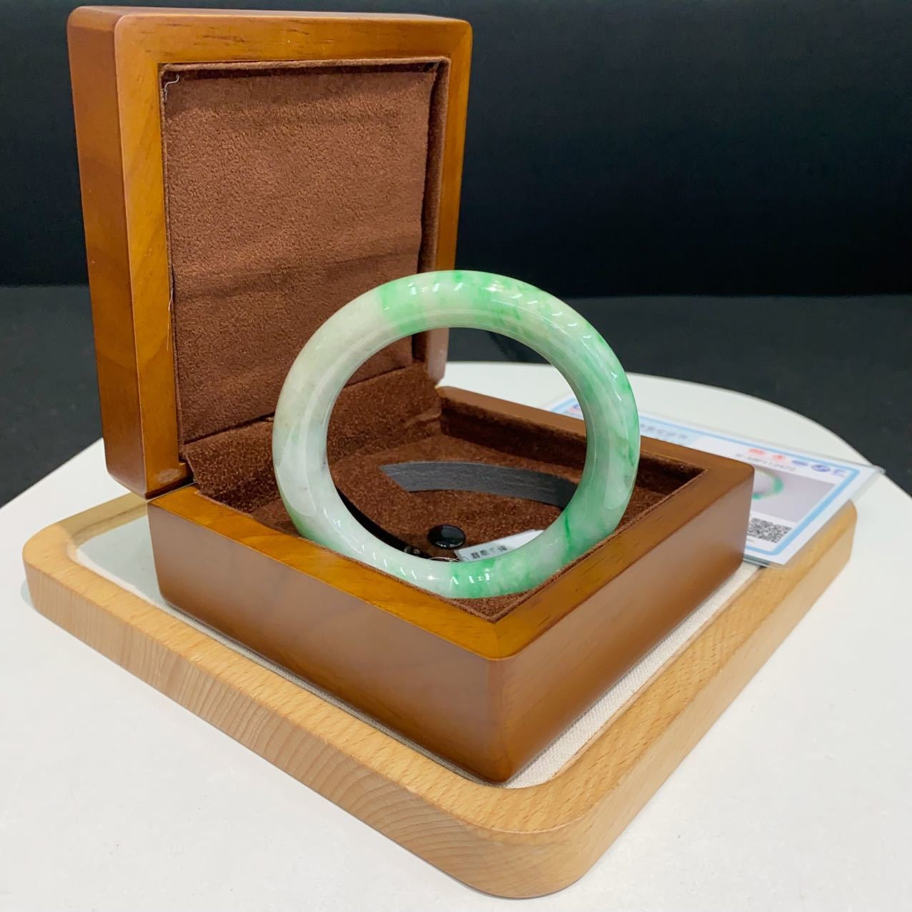 翡翠 Bangle