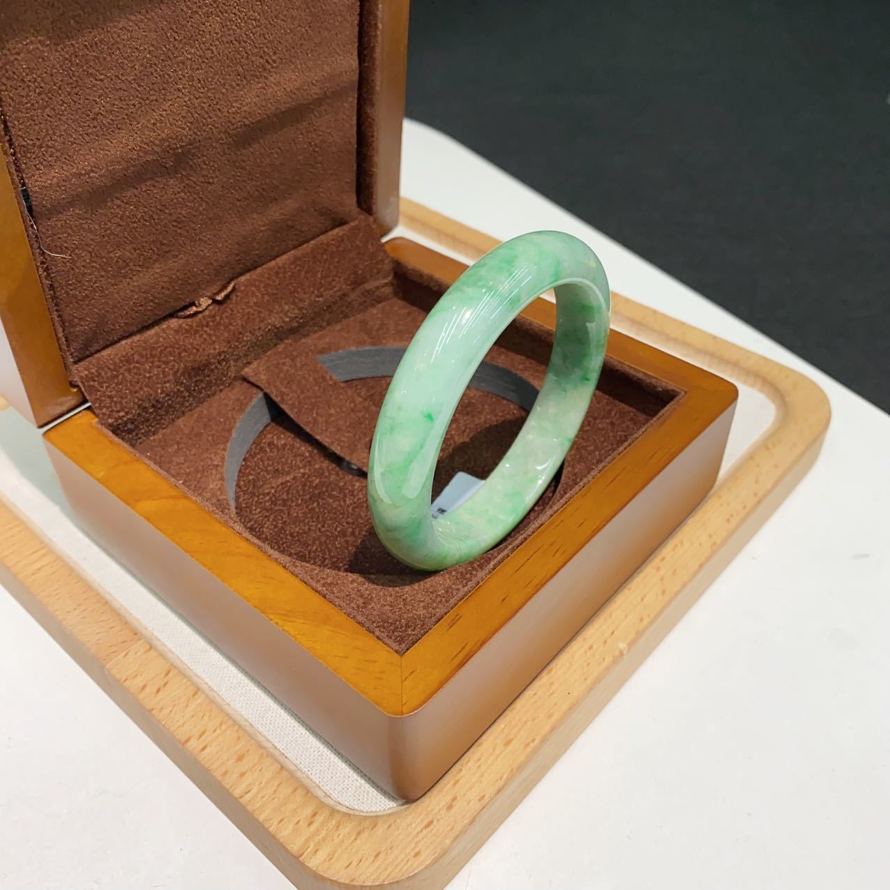 翡翠 Bangle