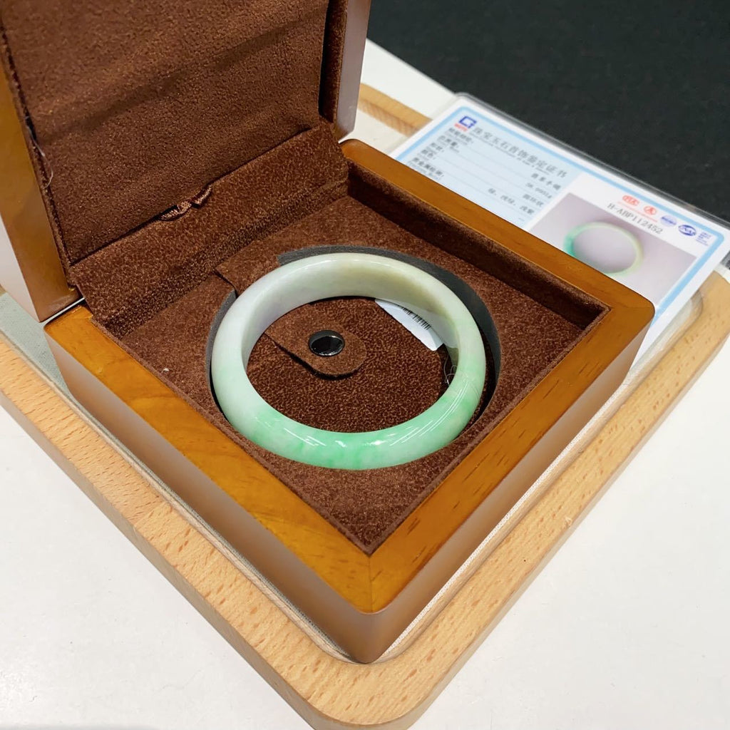 翡翠 Bangle