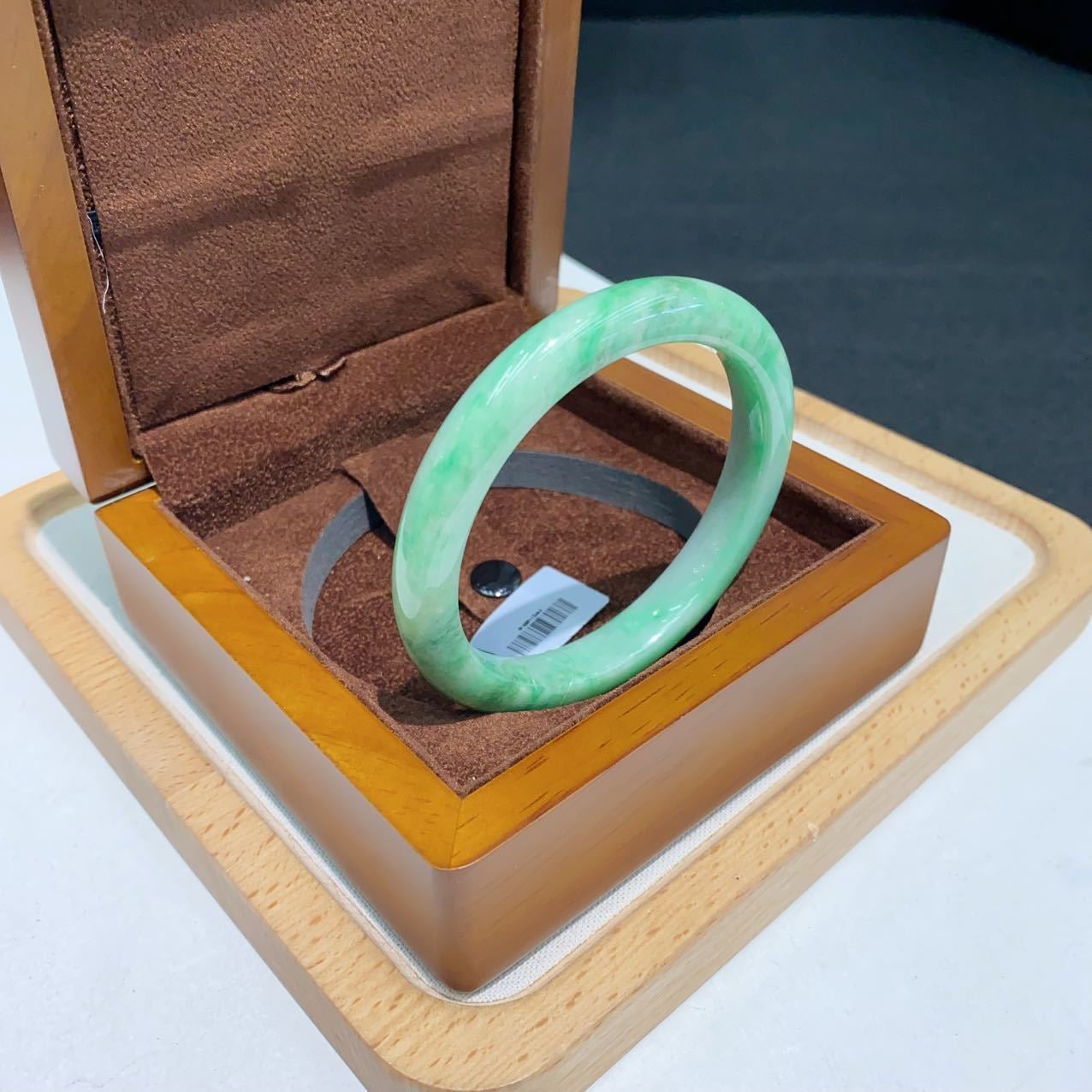 翡翠 Bangle
