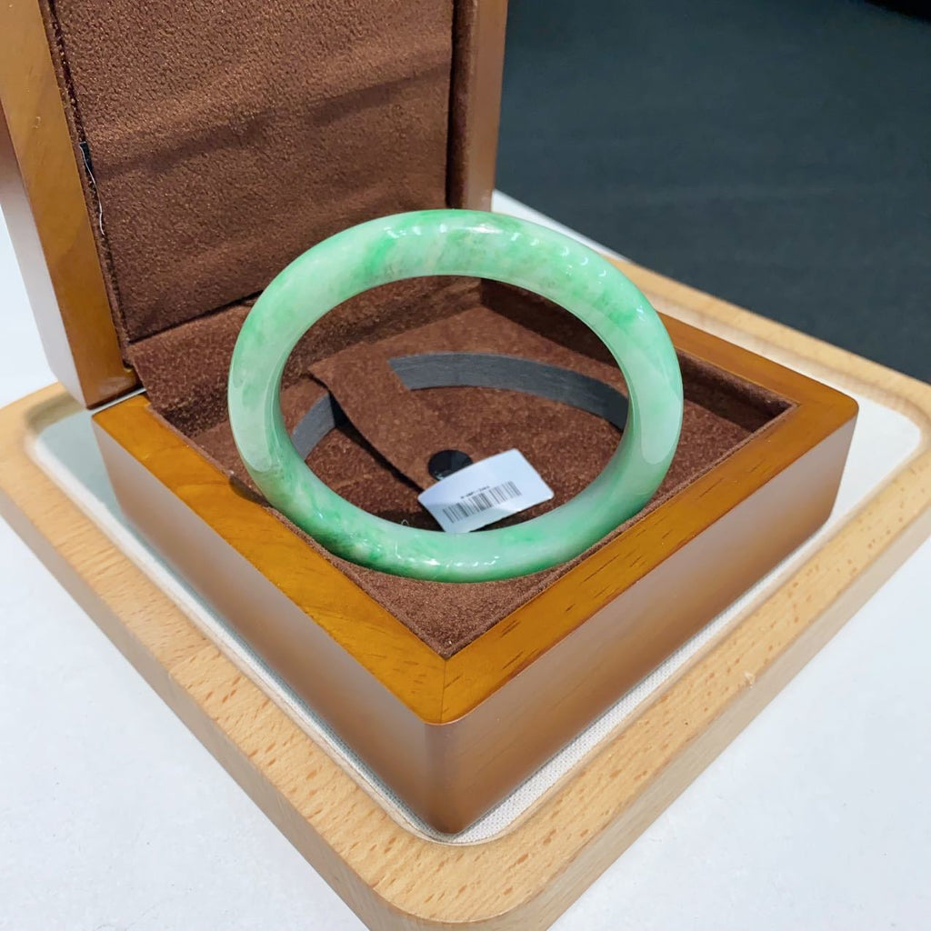 翡翠 Bangle