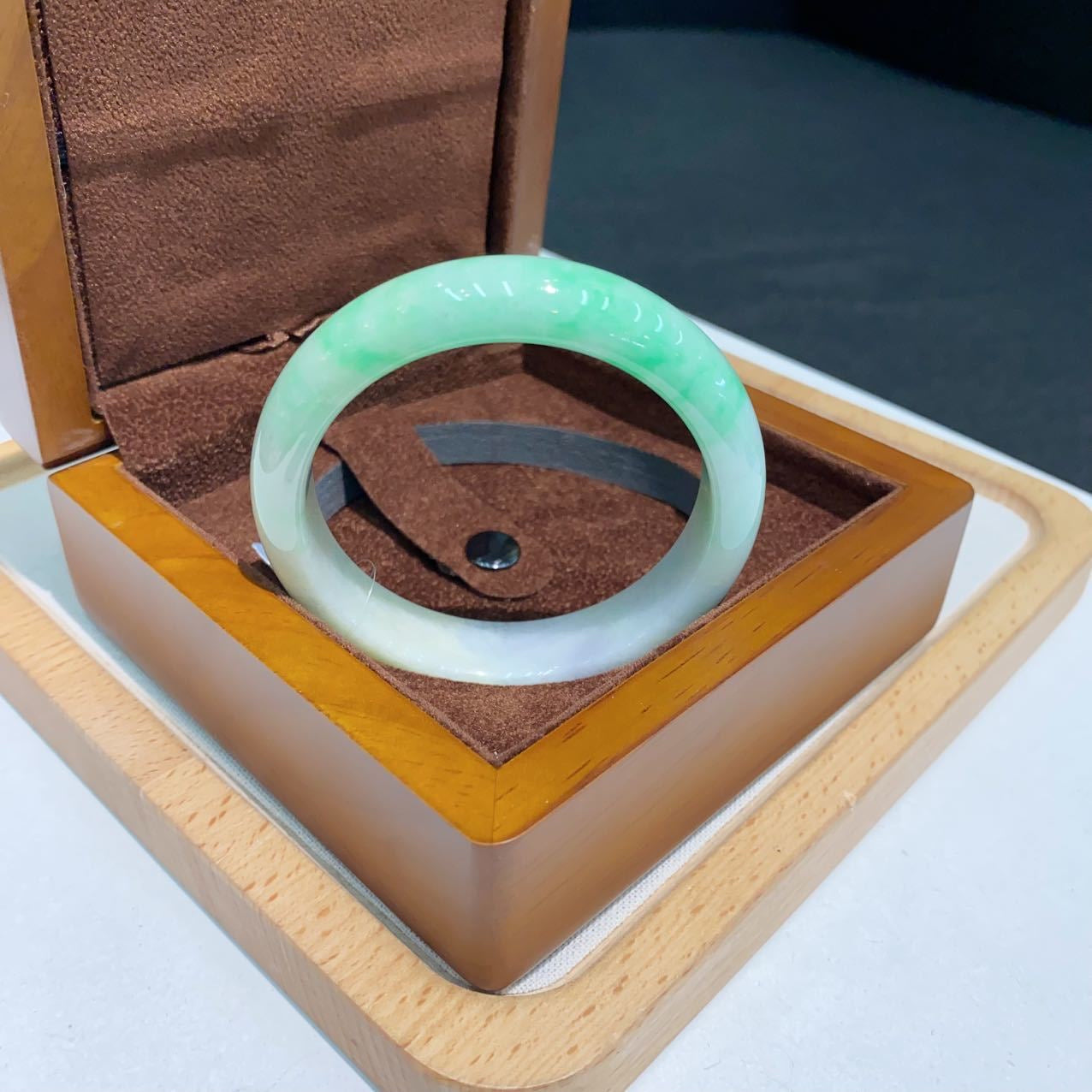 翡翠 Bangle