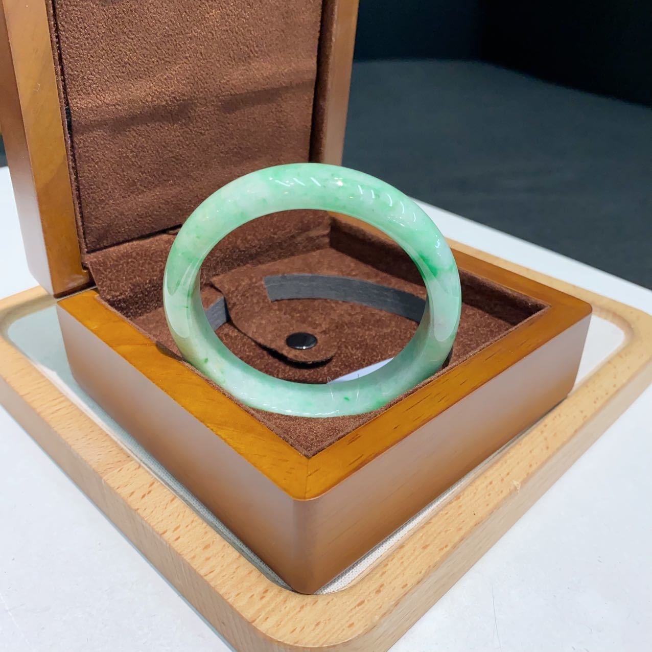 翡翠 Bangle