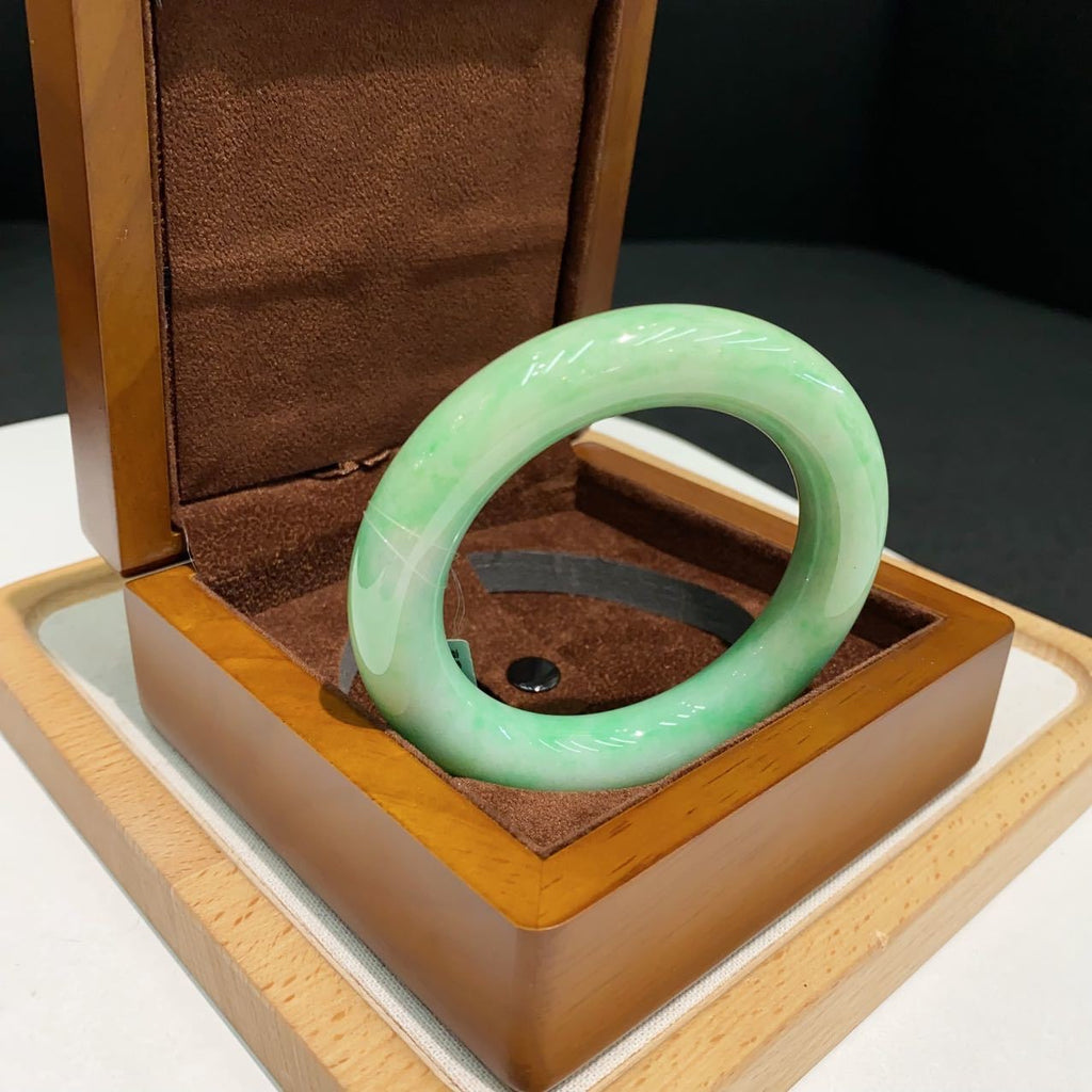 翡翠 Bangle