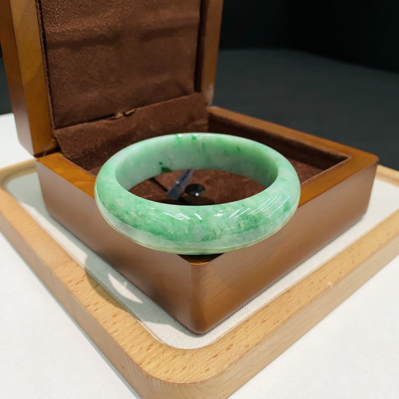 翡翠 Bangle