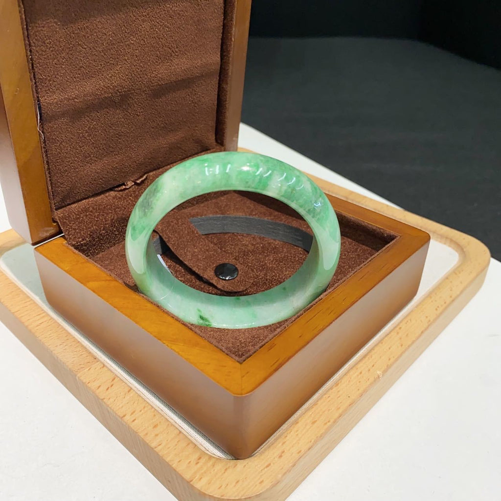 翡翠 Bangle
