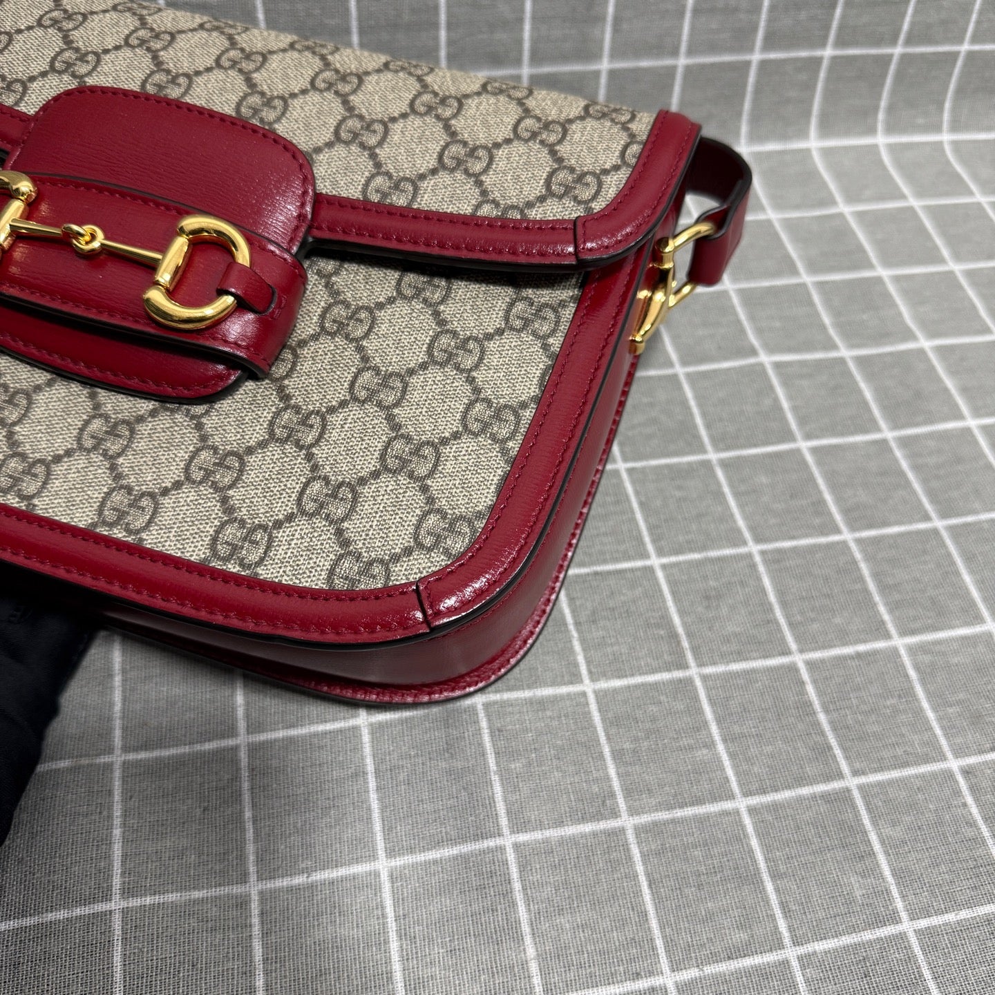 Gucci 60220492TCG8561