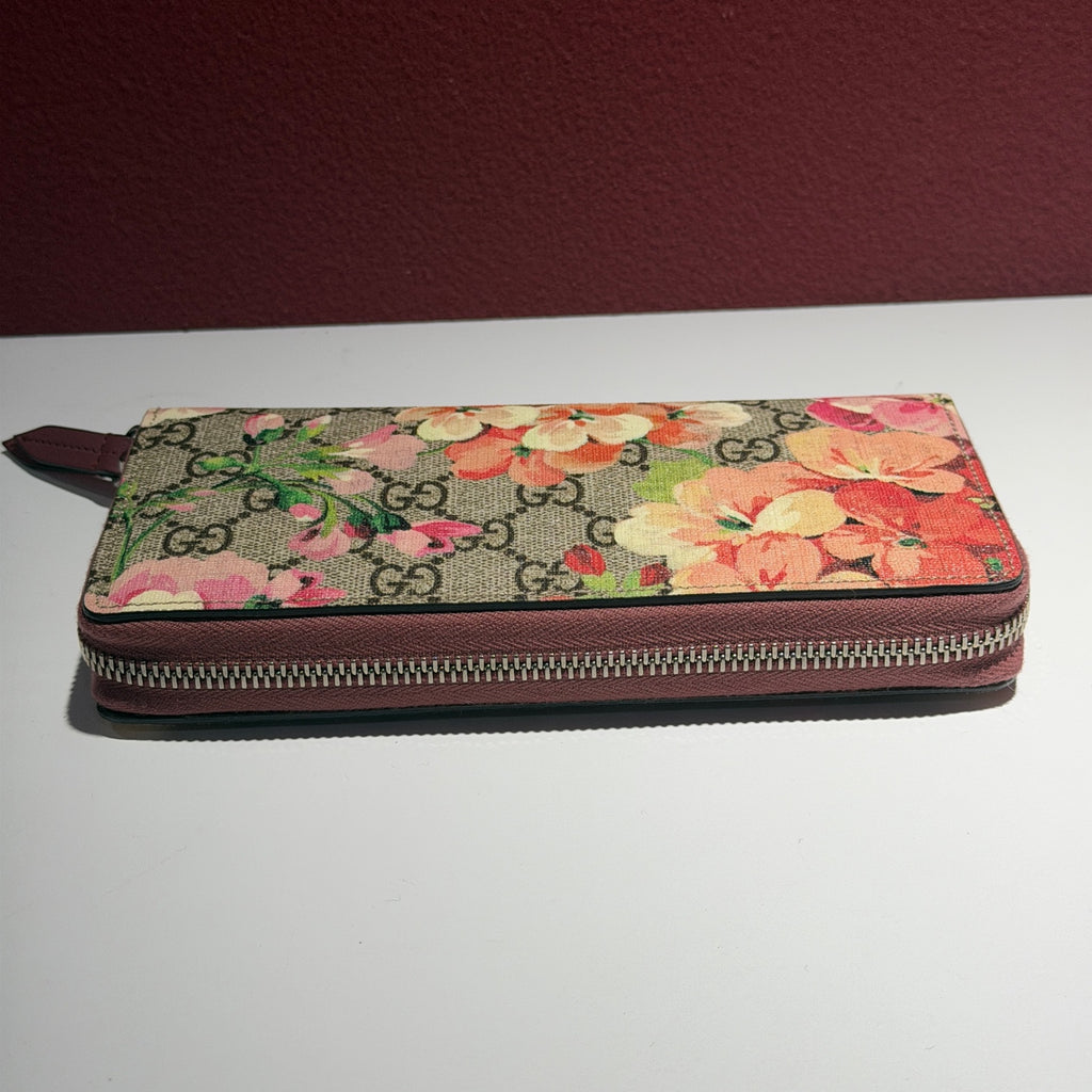 Gucci Leather Clutch Length 19 x width 2.5 x height 10 cm 404071-KU2IN-8693