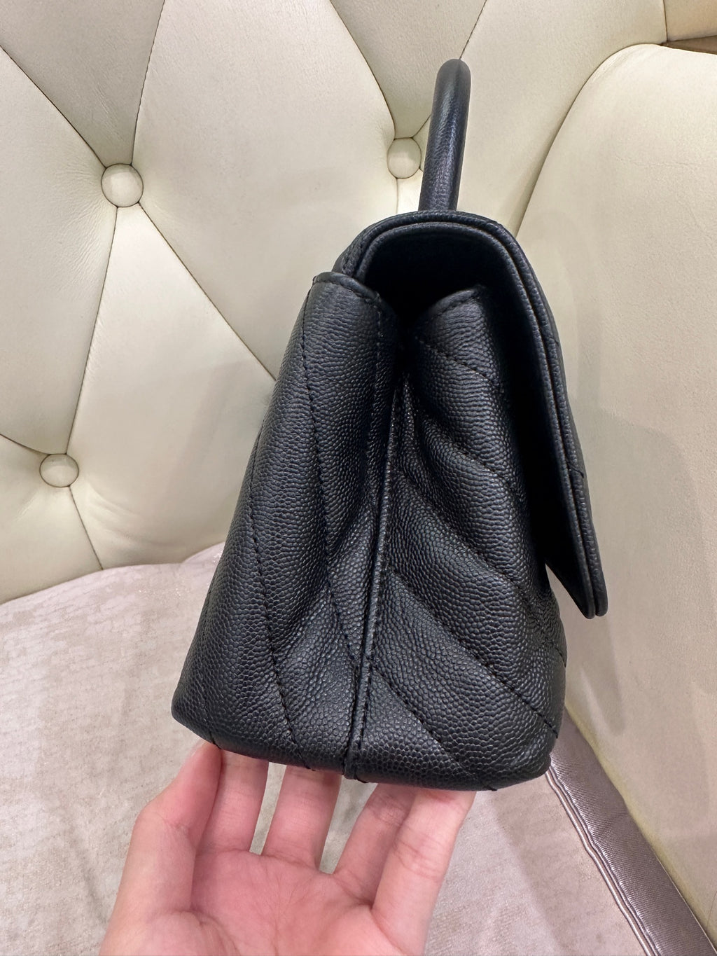 Chanel Messenger bag 24×10×14 A92990-B06818-94305