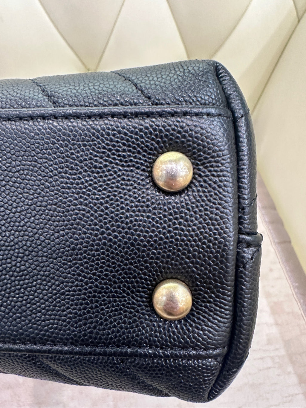 Chanel Messenger bag 24×10×14 A92990-B06818-94305