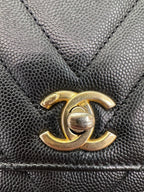 Chanel Messenger bag 24×10×14 A92990-B06818-94305