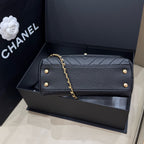 Chanel Messenger bag 24×10×14 A92990-B06818-94305
