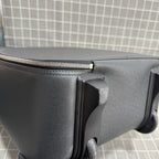 Louis Vuitton M32724