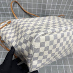 Louis Vuitton Canvas Tote N40604