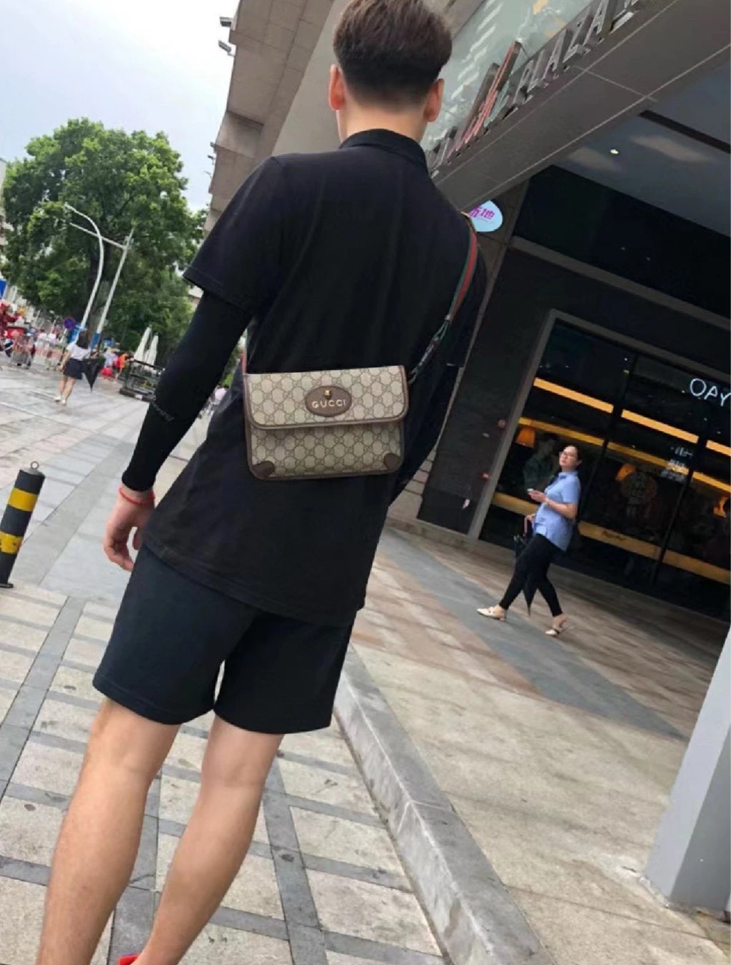 Gucci Canvas Sling Bag 4939309C2VT8745