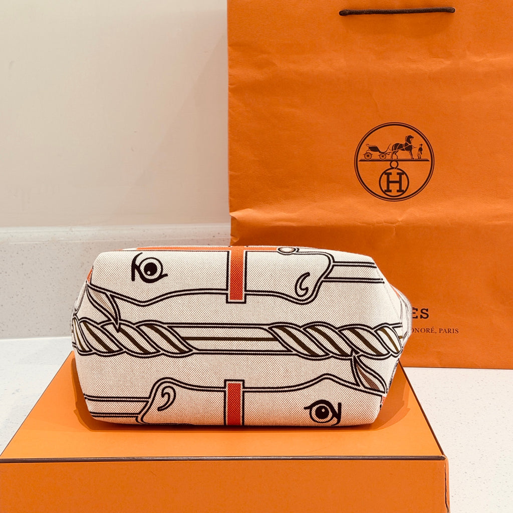 Hermes Steeple 28 Canvas Tote H083878CKAA