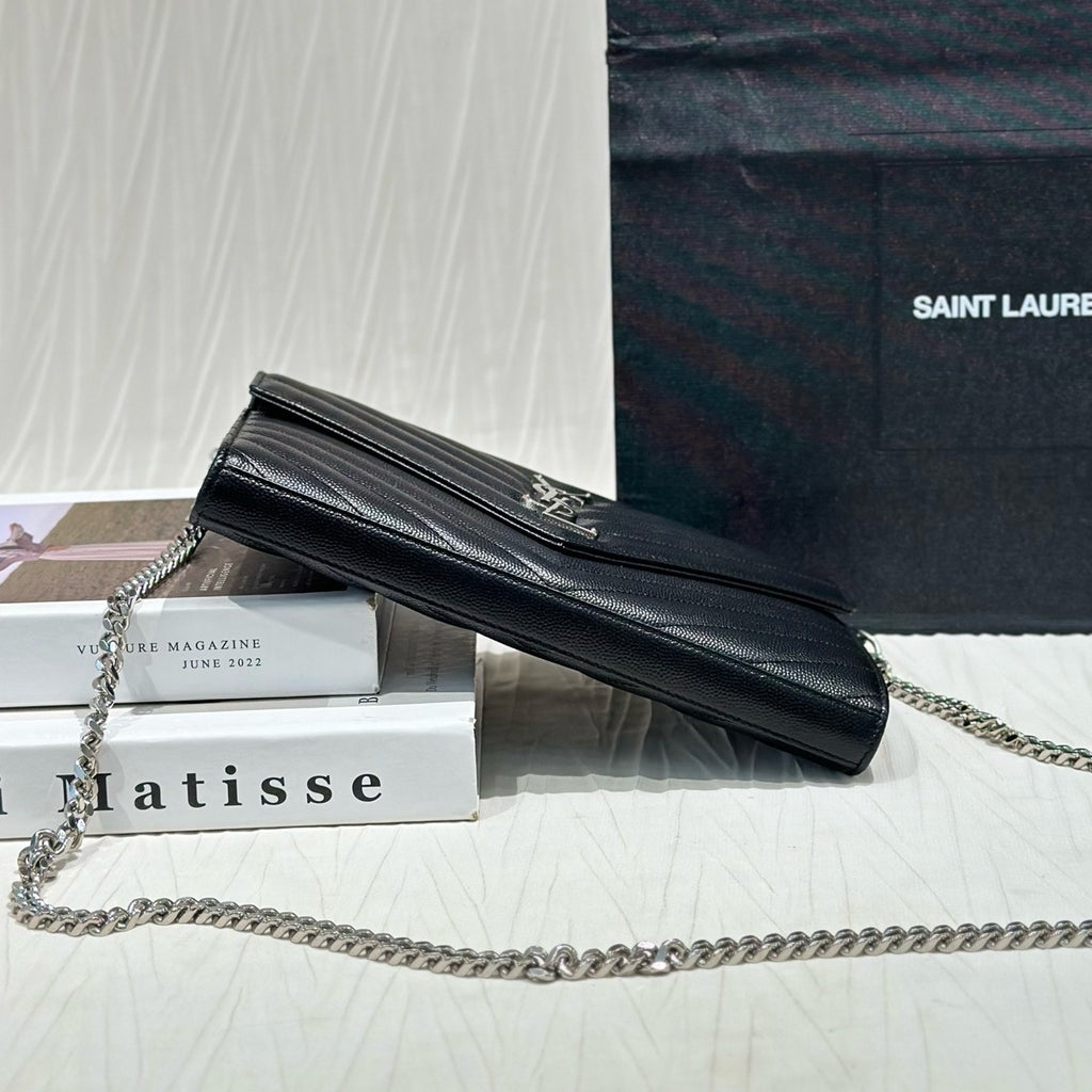 Saint laurent MATELASSE Mini Bag Crossbody 22.5 x 14 x 4 centimeters 377828BOW021000