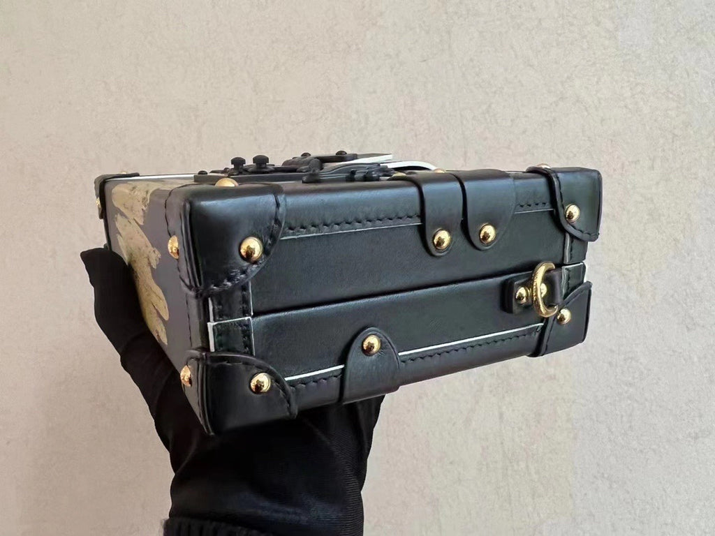 Louis Vuitton Black M54266