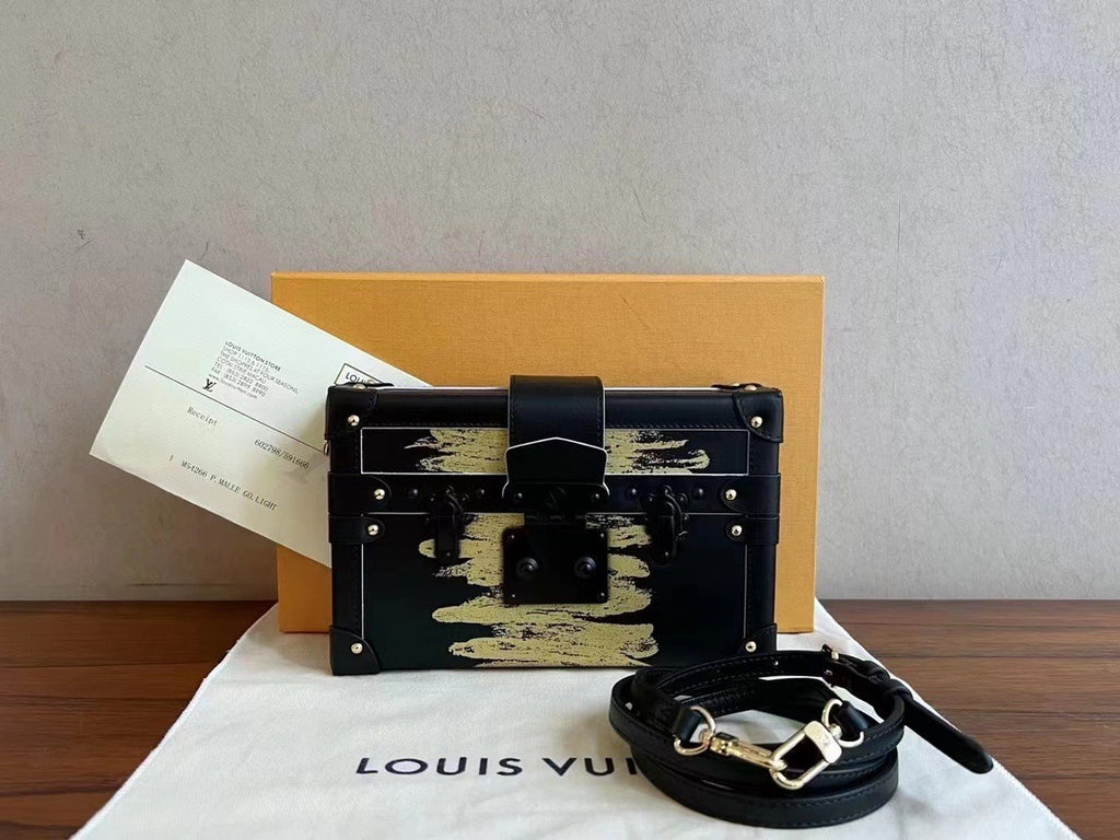 Louis Vuitton Black M54266