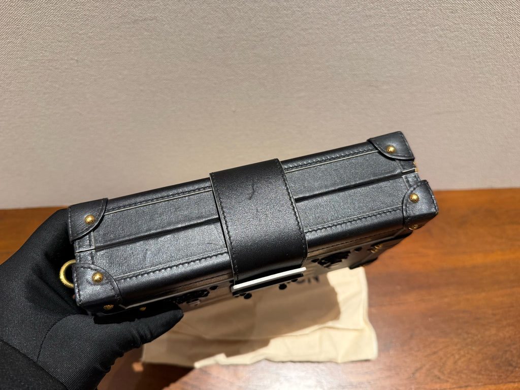 Louis Vuitton Black M54266