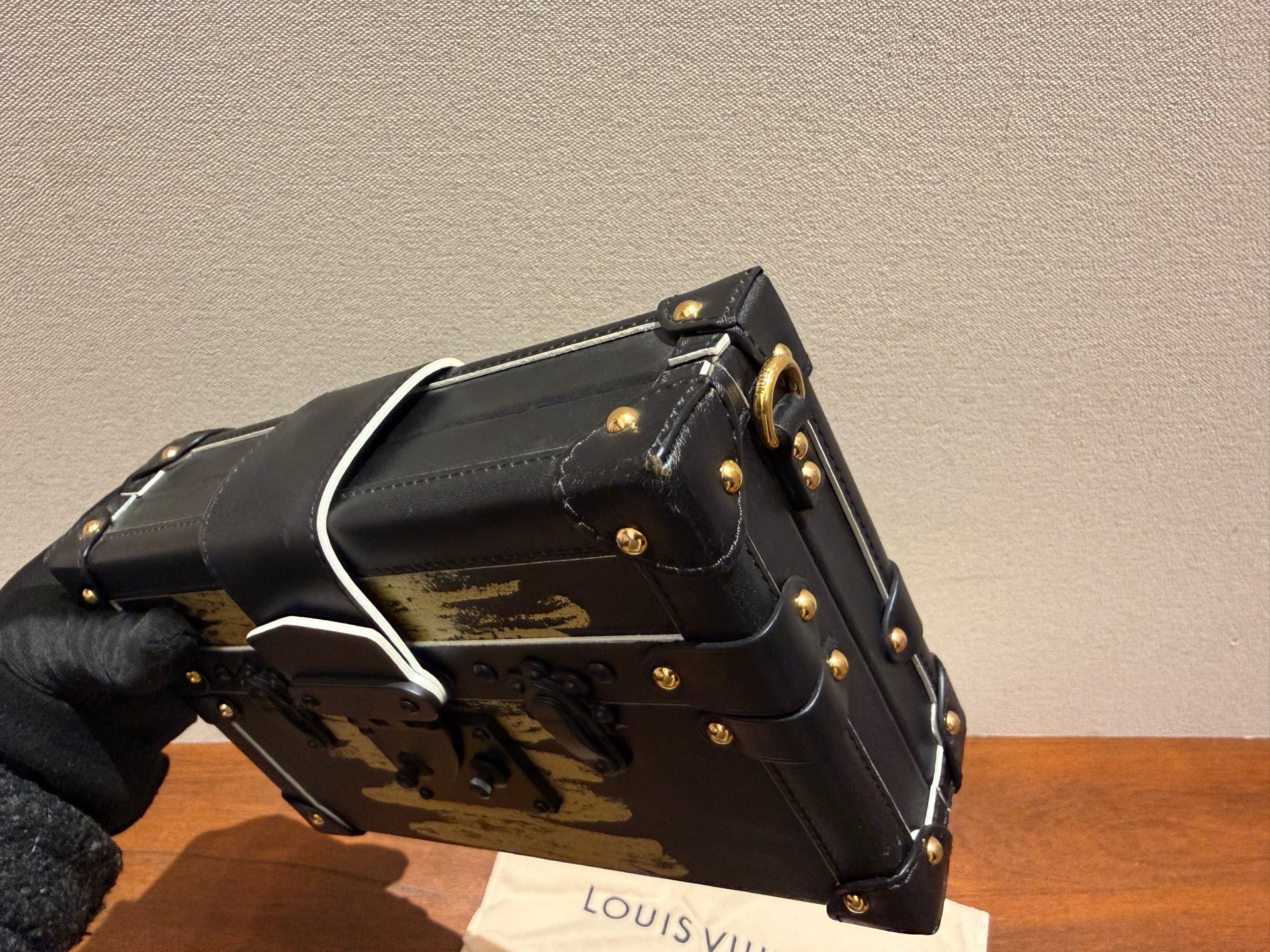 Louis Vuitton Black M54266
