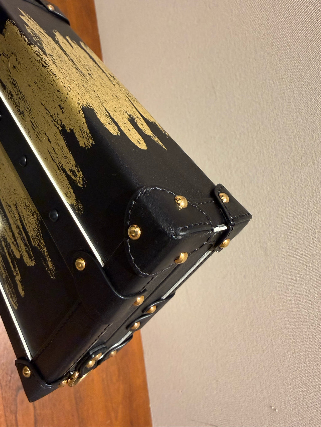 Louis Vuitton Black M54266