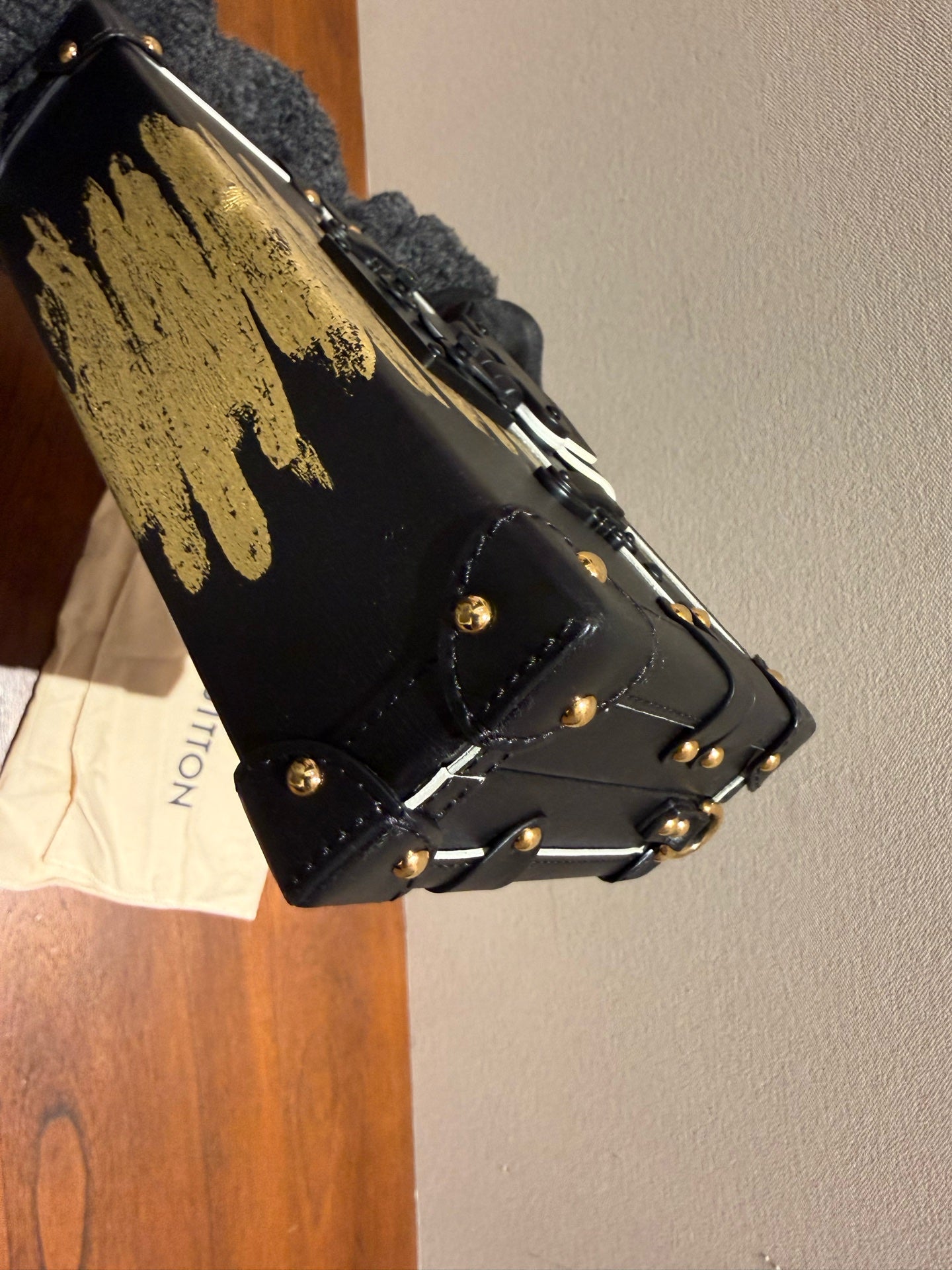 Louis Vuitton Black M54266