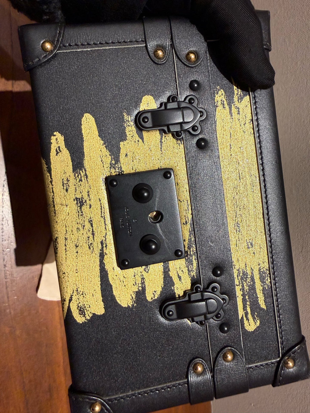 Louis Vuitton Black M54266