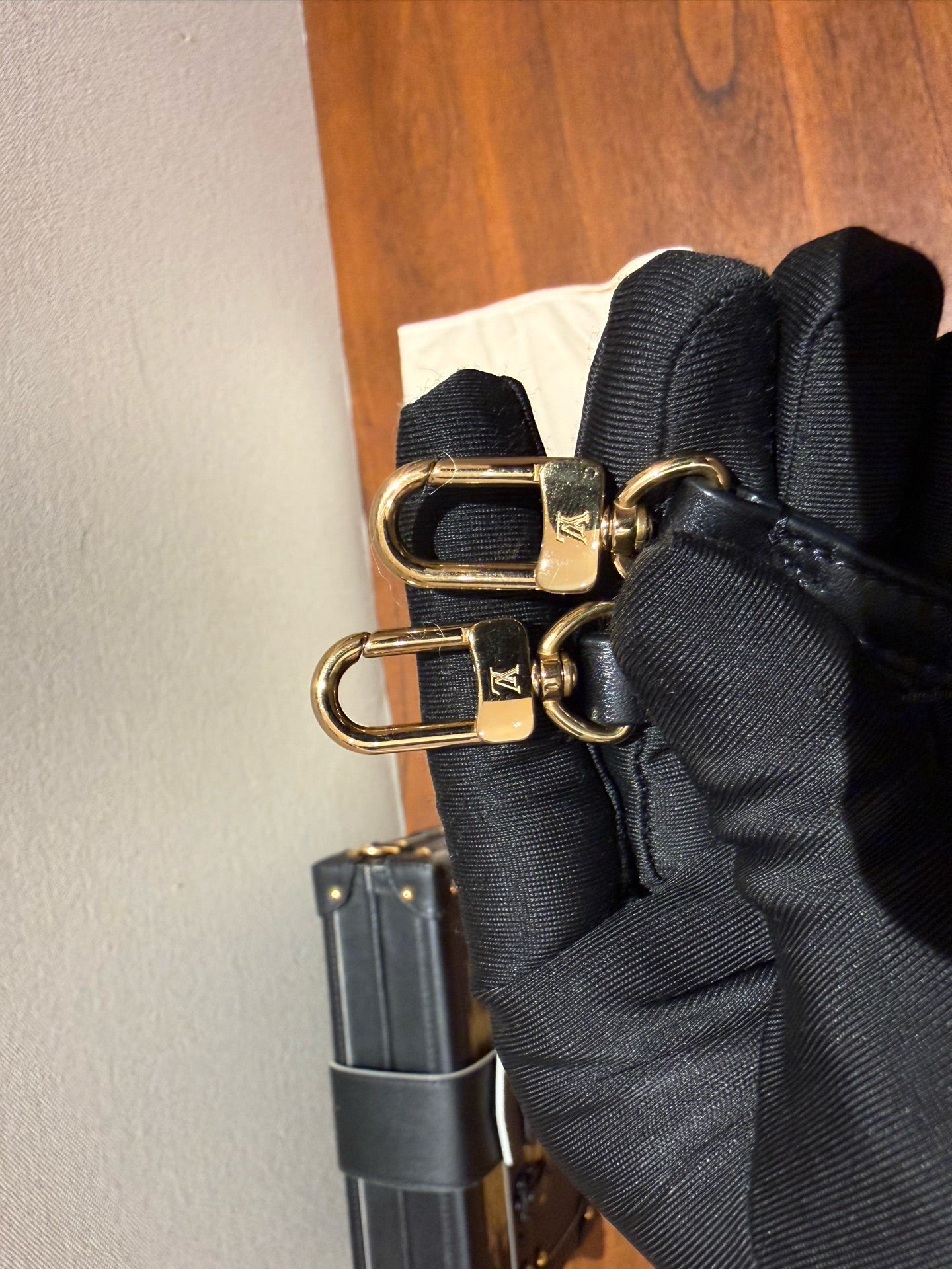 Louis Vuitton Black M54266