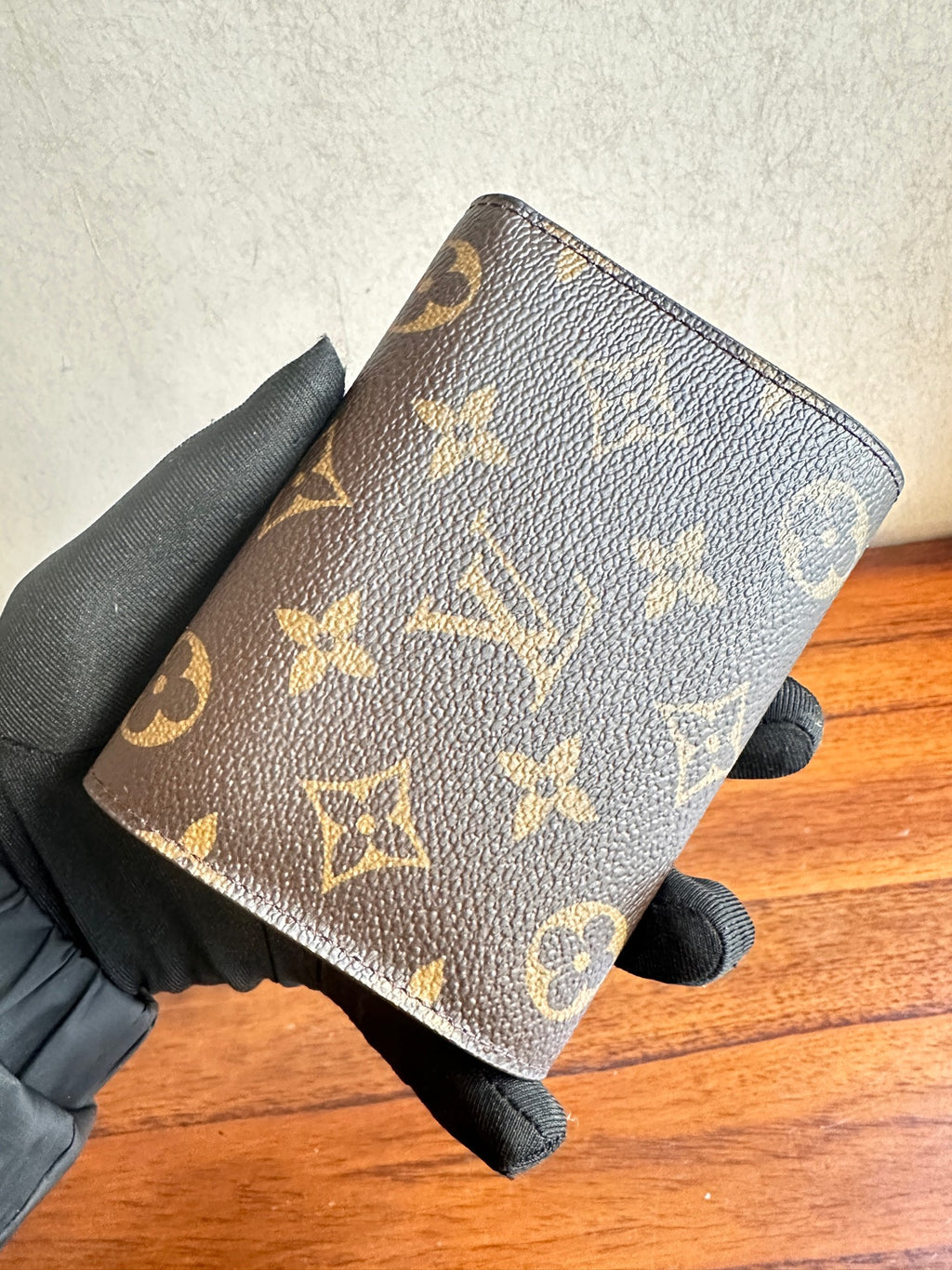 Louis Vuitton M80873
